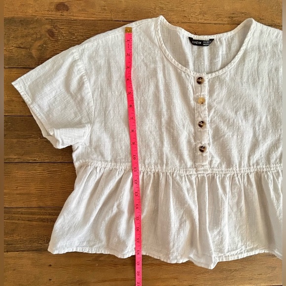 💖5 for $50💖OFFWHITE Cropped Peplum light weight top with half button up babydoll - Picture 5 of 9